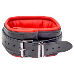 THE RED Gepolstertes Lederhalsband mit 3 D-Ringen Schwarz/Rot