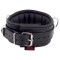 THE RED Gepolstertes Lederhalsband mit 3 D-Ringen Schwarz
