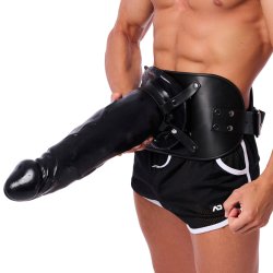 THE RED Ledergeschirr für grosse Dildos aus Leder...