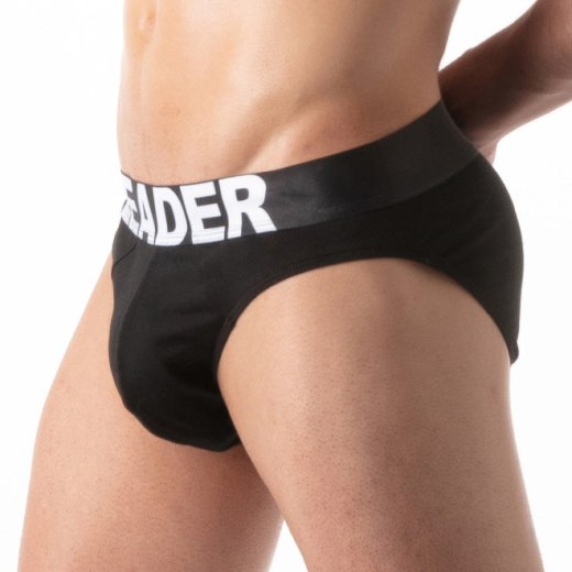LEADER Essentials Brief Schwarz
