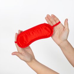 SECRET PLAY Augenmaske aus Satin Rot